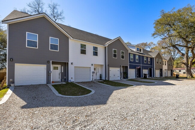 Photo - 4231 Barnwell Ave Townhome