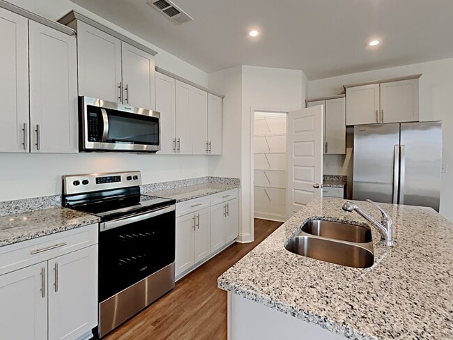 Foto del edificio - 5242 Tupelo St