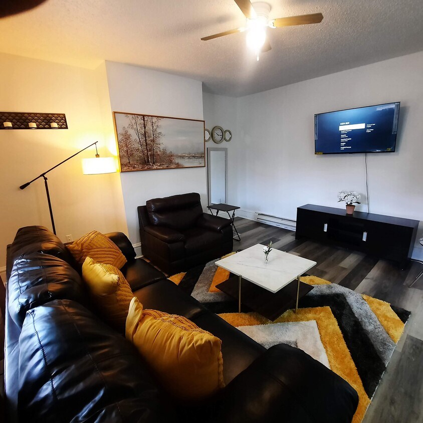 Foto principal - 756 Sullivant Ave