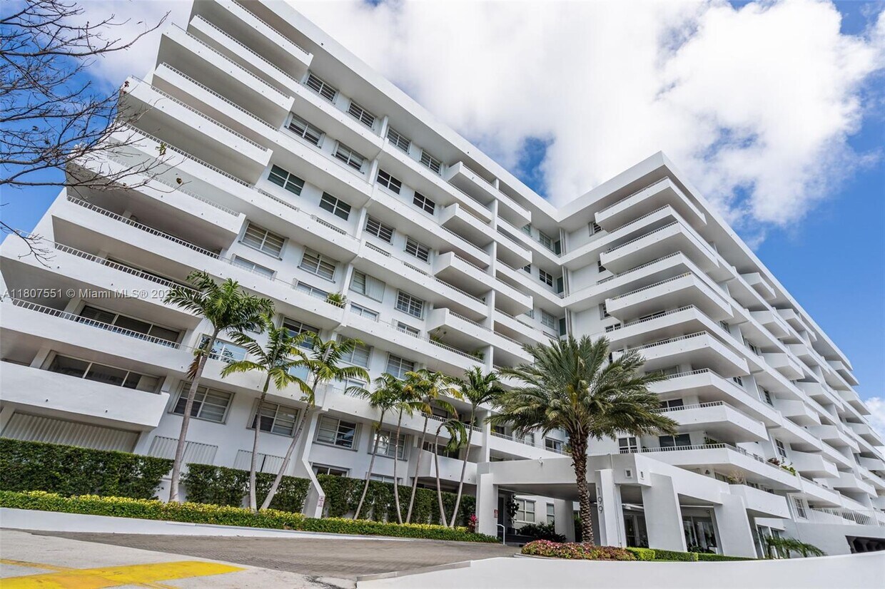 Foto principal - 199 Ocean Ln Dr