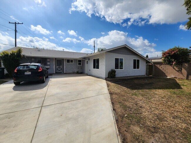 Foto del edificio - 15940 Formby Dr