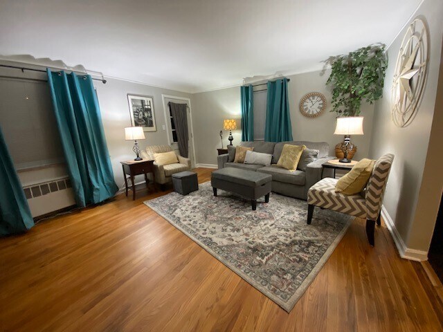 Living Room - 3870 Washington Ave
