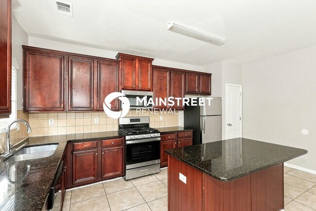 Building Photo - 4 Bedroom Pet-Friendly Home in Atlanta, GA with Main Street Renewal