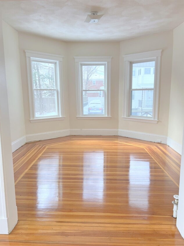 Primary Photo - 44 Wilson Ave