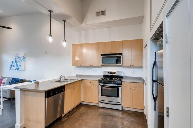 Foto del edificio - 1601 E 5th St.