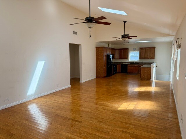 Foto del edificio - 4163 Lincoln Ave