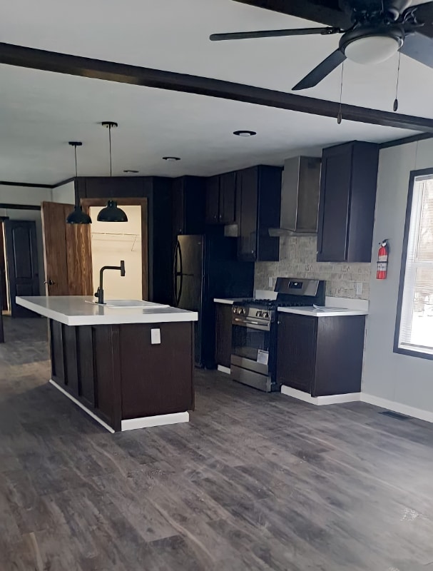 Building Photo - 100 Deerwood Park