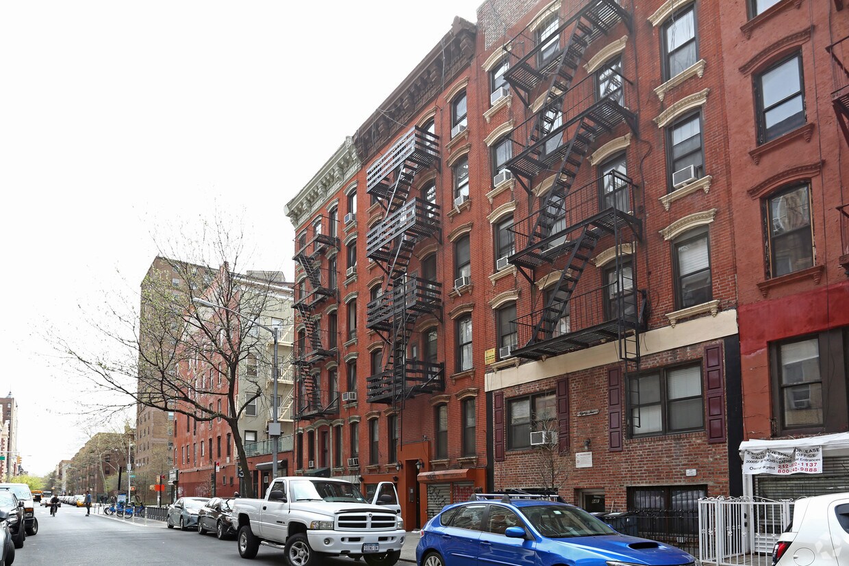 Foto del edificio - 86 E Third St