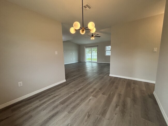 Foto del edificio - 3411 Swanee Rd