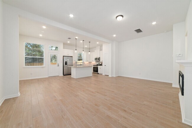 Building Photo - 131 W Coralburst Lp