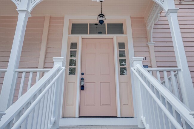 Building Photo - 1401 Jefferson St