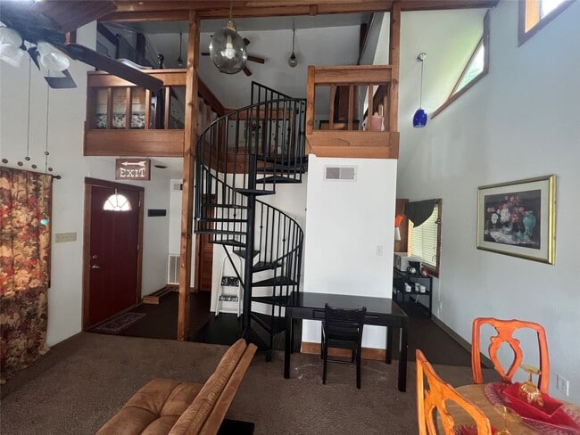 Building Photo - 8141 Glenbrook Dr