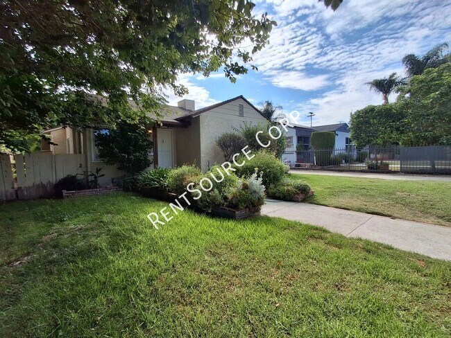 Foto del edificio - 24654 Walnut St
