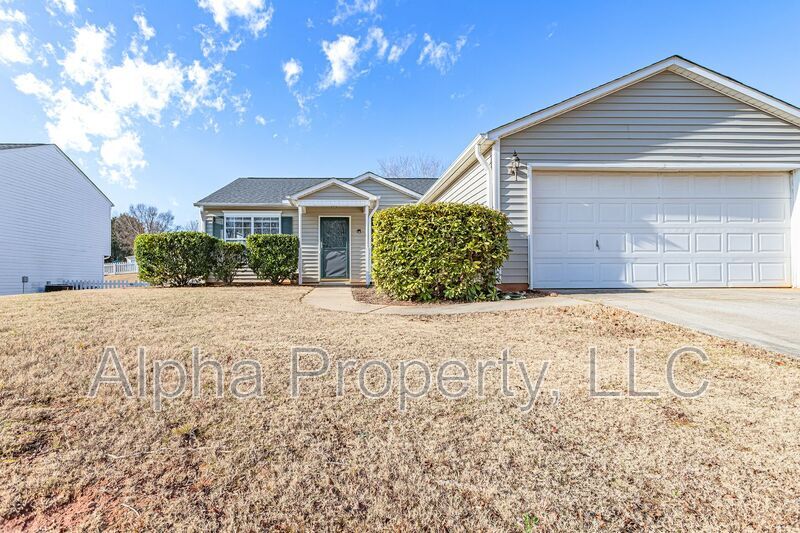 Foto principal - 308 Kingsman Ln