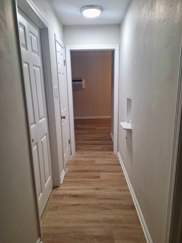 Building Photo - 2734 Lakehurst Ave