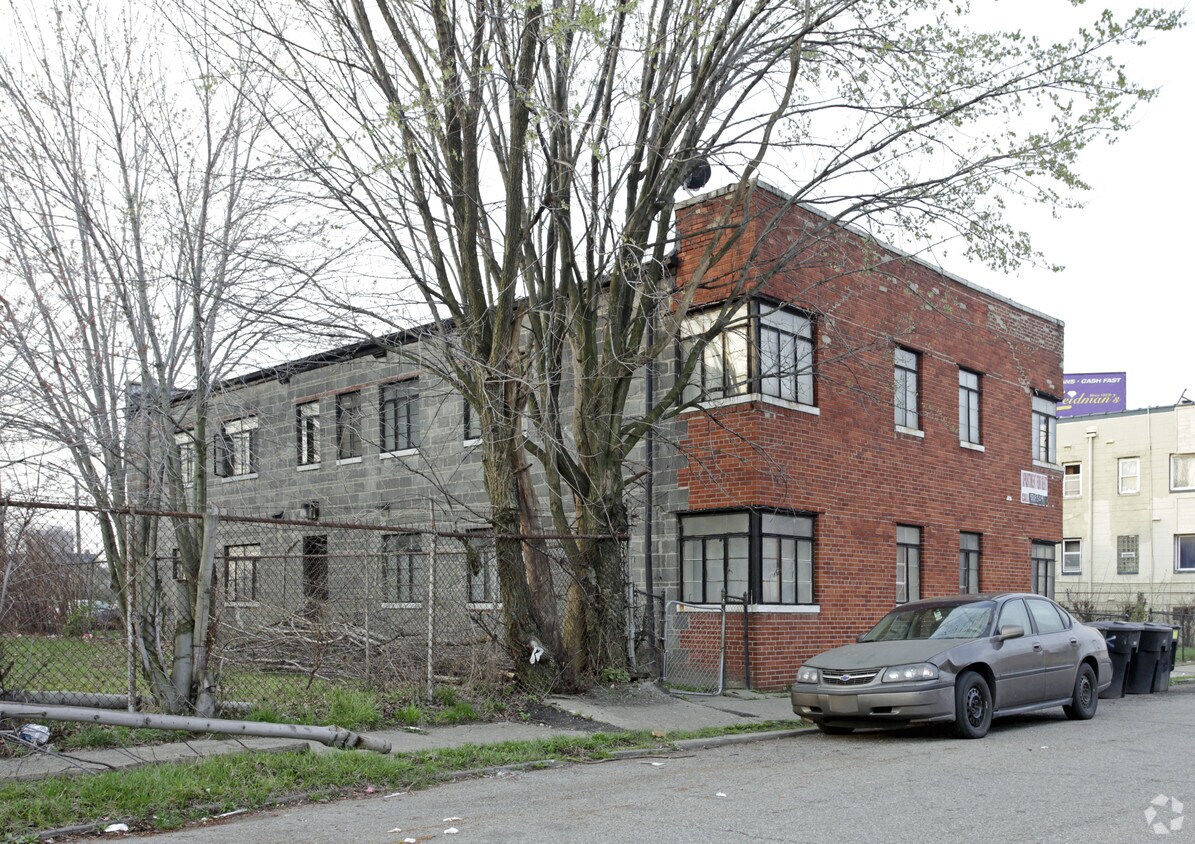 Building Photo - 2818 Benson St
