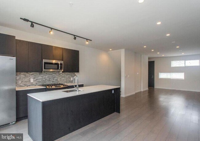Foto del edificio - 527 W Jefferson St