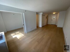 Building Photo - East 39th Street