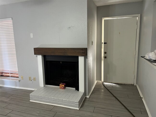 Building Photo - 7600 Emmett F Lowry Expy