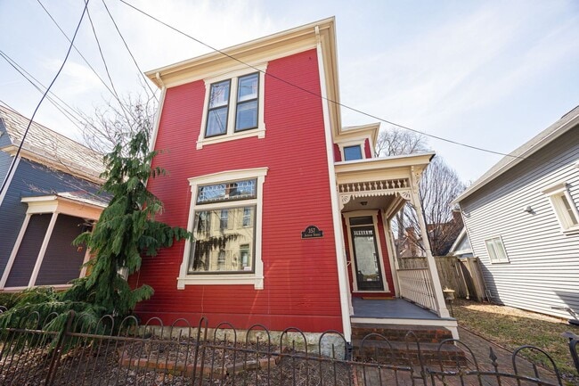 Building Photo - 357 Jackson St