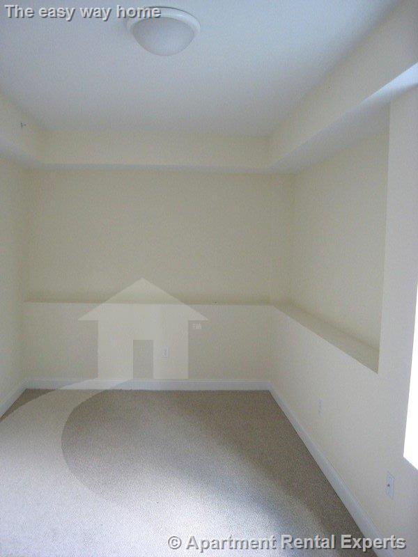 Building Photo - 43-45 Pitman St Unit #101