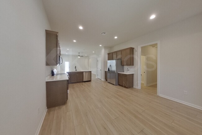 Foto del edificio - 13968 Rosewell St