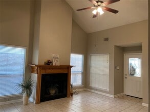 Building Photo - 2415 Poco Dr