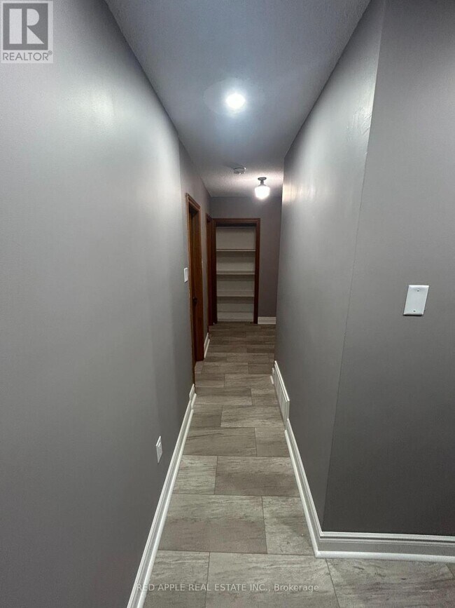 Photo du bâtiment - 135 Spalding Rd