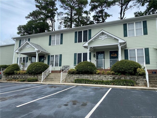 Building Photo - 421 Cityview Ln