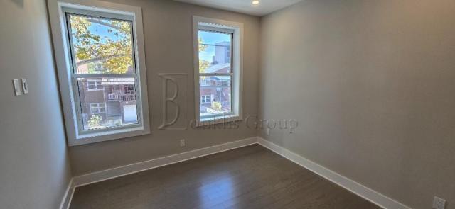 Building Photo - 3 bedroom in BRONX NY 10463