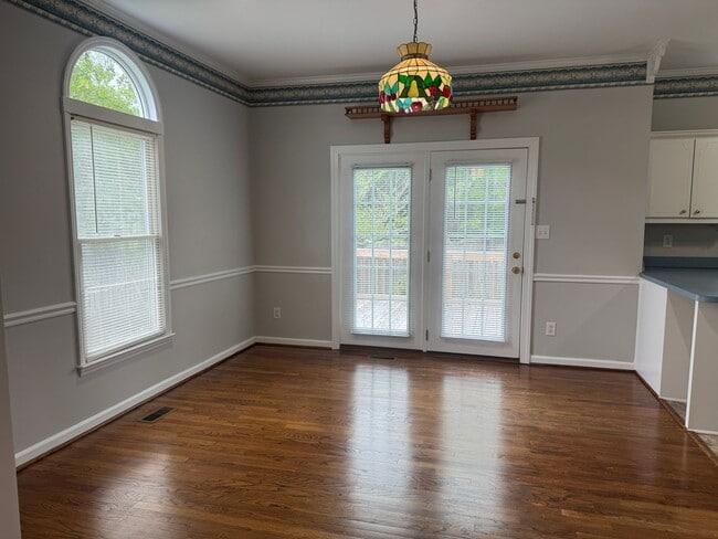 Building Photo - Price recently reduced! Beautiful home near downtown New Bern