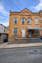 Building Photo - 2 Edith Pl