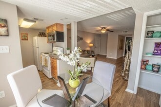 Interior Photo - Parkway Square Apartments