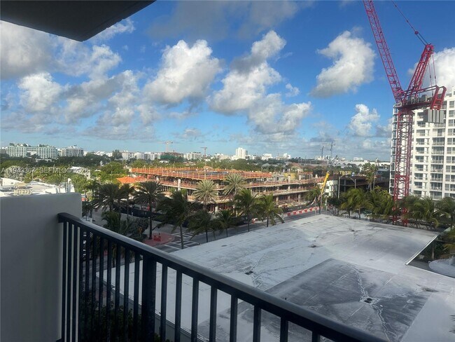 Foto del edificio - 9273 Collins Ave