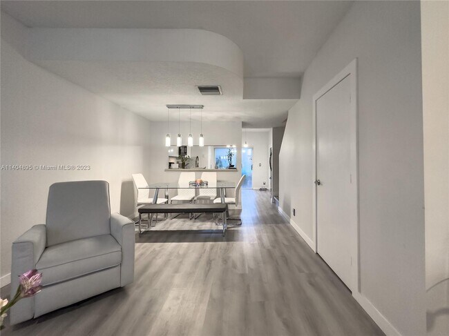 Building Photo - 55 Truman Dr