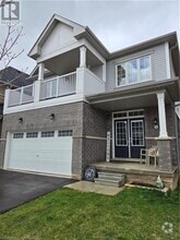Building Photo - 135 Munro Cir