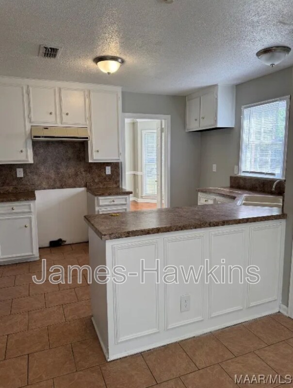 Foto del edificio - 3616 Oak Shadow Ln