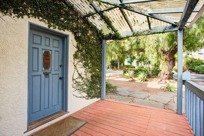 Building Photo - San Roque Gem - 3bd/2bth with large outdoo...