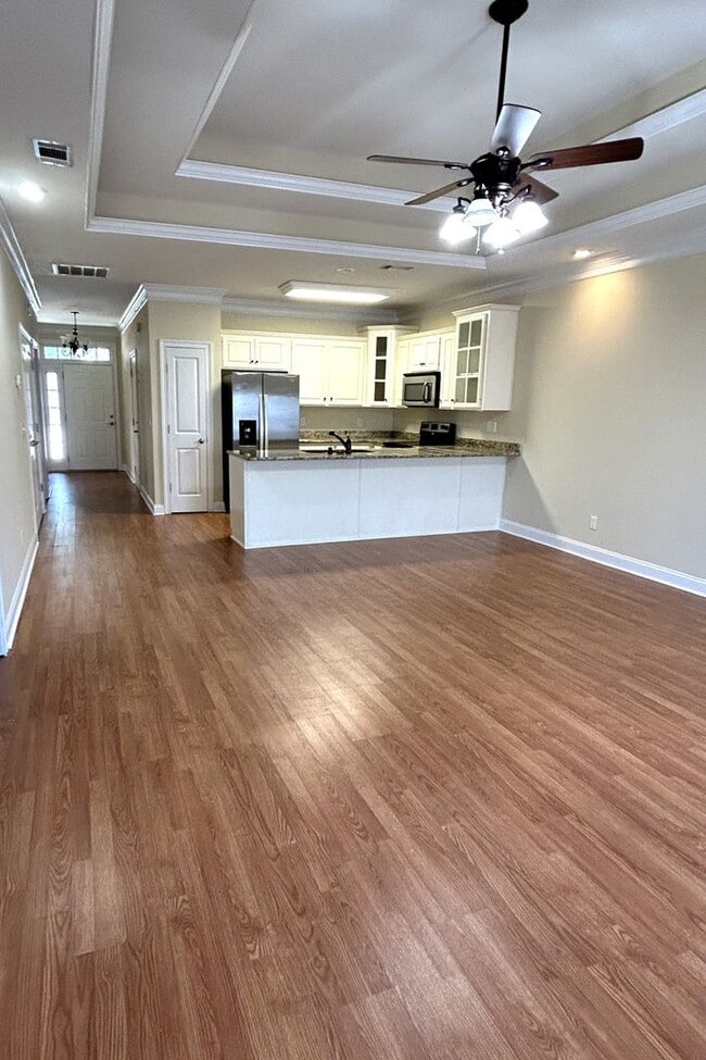 Building Photo - N Greyfield Place