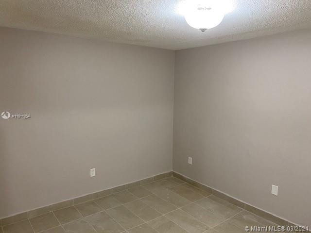 Foto del edificio - 627 SW 3rd St