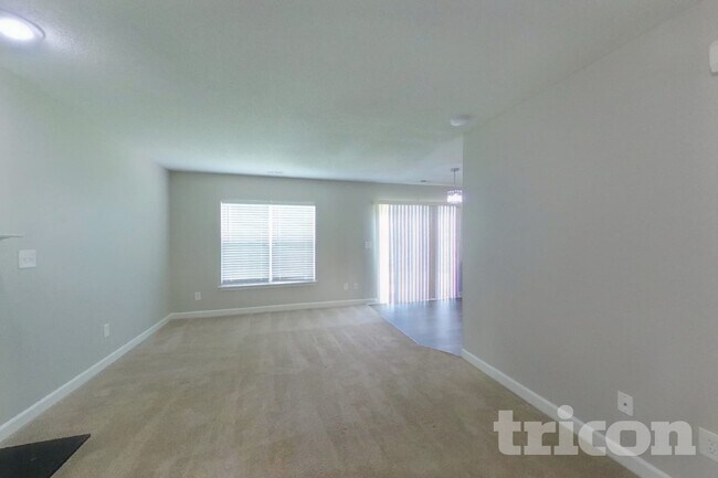 Foto del edificio - 911 Woodington Ln