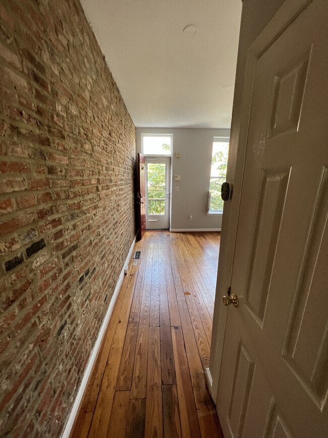 Building Photo - 627 Harvey St