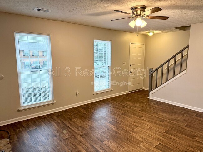 Foto del edificio - 116 Jackson Dr