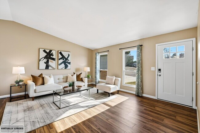 Building Photo - $200 Off Monthly | 4 Bed 2.5 Bath Home w/ Walkout Basement