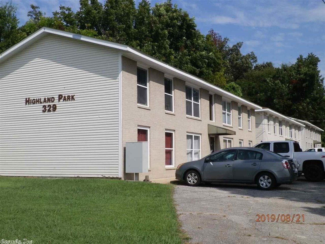 Foto principal - 329 W Highland St