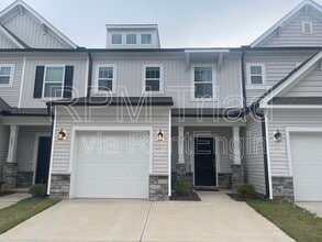 Building Photo - 207 Solacium Ln