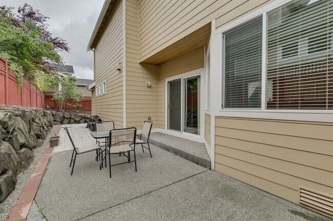 Photo - Beautiful 3 bedroom home in Issaquah Highl...