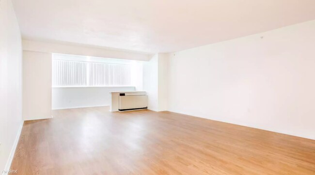 Building Photo - Studio, 1 bath  - 10 Emerson Pl # 100