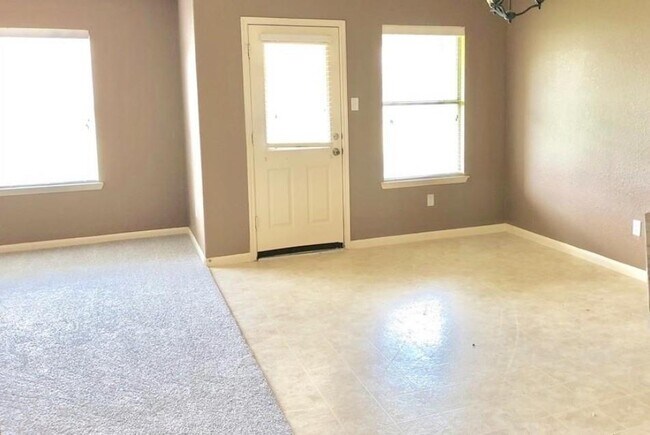 Foto del edificio - 6139 Wilcox Point Dr
