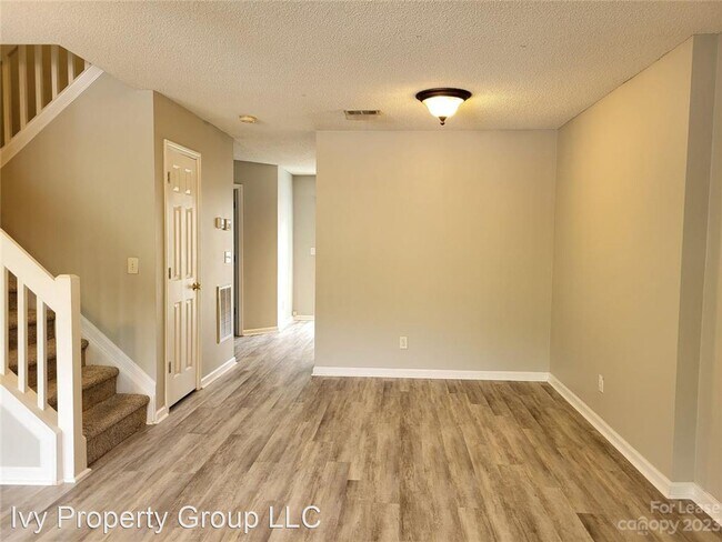 Building Photo - 2 br, 2.5 bath House - 9127 Charminster Ct